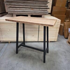 Udstillingsmodel: Barbord | 110 cm | Lakeret |